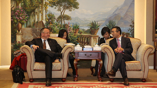 W020151222318920234282 W020151222318920234282